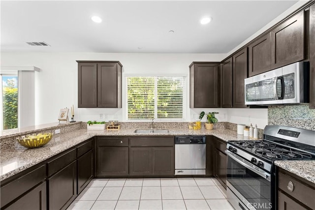 16502 Cadence Ln, Fontana, CA 92336 - photo 11