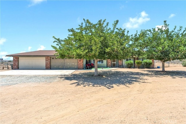 13237 Smoke Tree Rd, Victorville, CA 92392 - photo 1