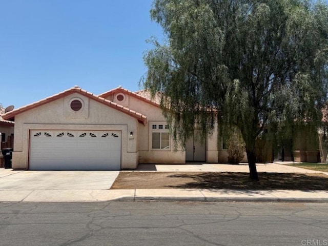 2117 Descanso Dr, Calexico, CA 92231 - photo 1