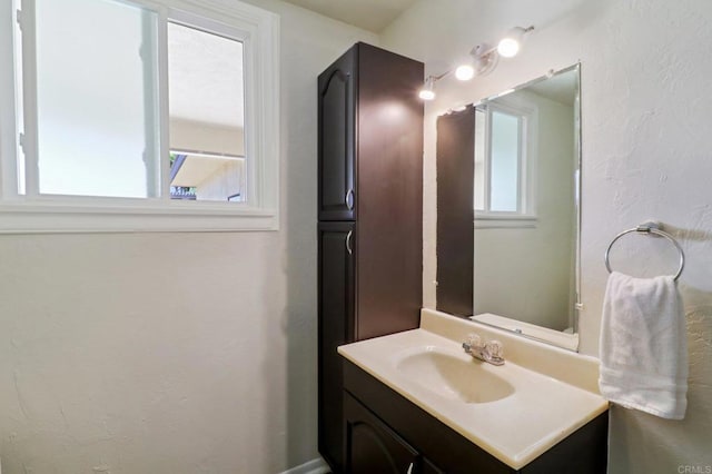 915 Crest View Rd, Vista, CA 92081 - photo 23