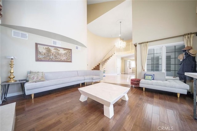 18741 Hillsboro Rd, Northridge, CA 91326 - photo 7