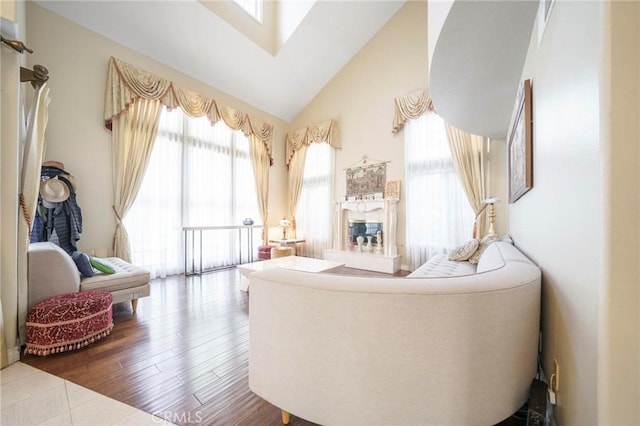 18741 Hillsboro Rd, Northridge, CA 91326 - photo 5