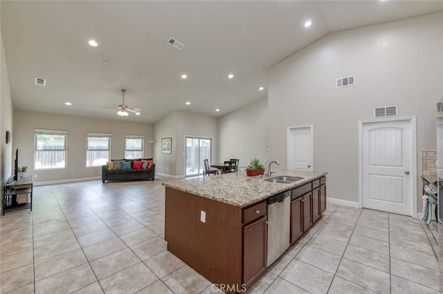 6808 W Lucas Dr, Fresno, CA 93722 - photo 2