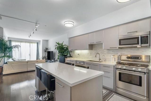 1817 Prosser Ave Unit 503, Los Angeles, CA 90025 - photo 4