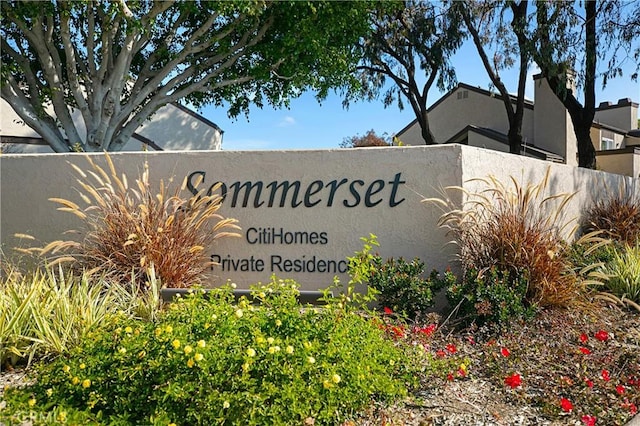 915 Lombard Ct, Costa Mesa, CA 92626 - photo 24