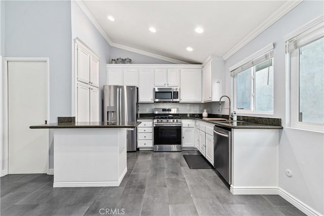 18631 Collins St Unit 10, Tarzana, CA 91356 - photo 4