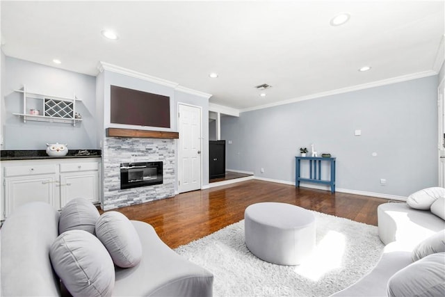 18631 Collins St Unit 10, Tarzana, CA 91356 - photo 2