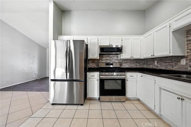 13036 Petaluma Rd, Victorville, CA 92392 - photo 8