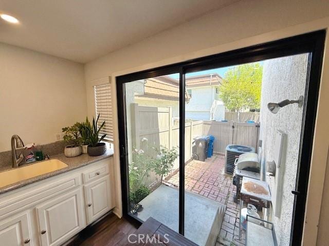 10068 Larwin Ave Unit 2, Chatsworth, CA 91311 - photo 16