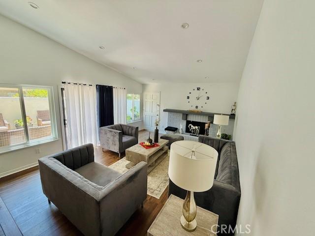 10068 Larwin Ave Unit 2, Chatsworth, CA 91311 - photo 3