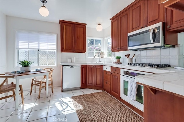 976 W 37th St, San Pedro, CA 90731 - photo 14