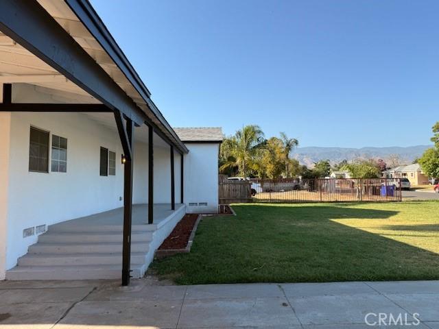 7086 Elmwood Rd, San Bernardino, CA 92404 - photo 29