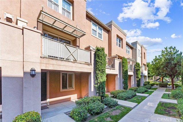 500 N Willowbrook Ave Unit L6, Compton, CA 90220 - photo 2