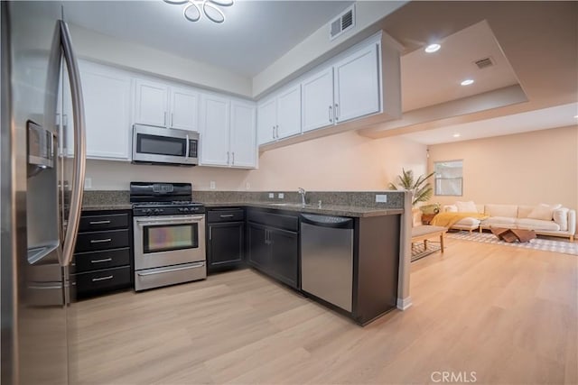14554 Kittridge St, Van Nuys, CA 91405 - photo 6