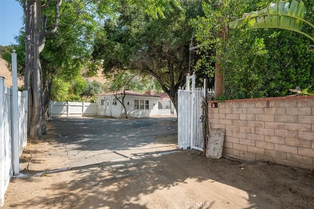 9953 La Tuna Canyon Rd, Sun Valley, CA 91352 - photo 32
