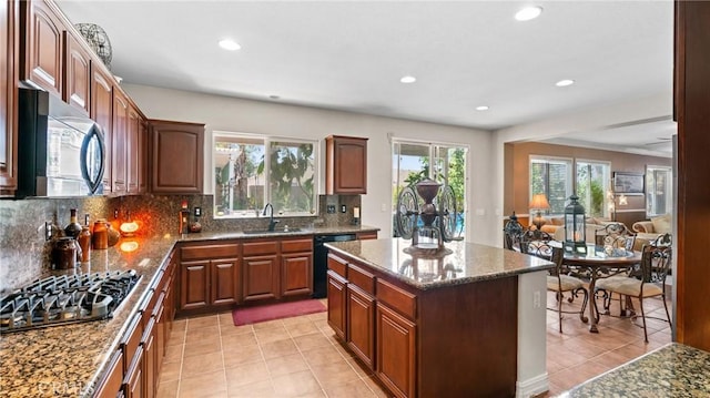 13726 Kiwi Ave, Eastvale, CA 92880 - photo 17