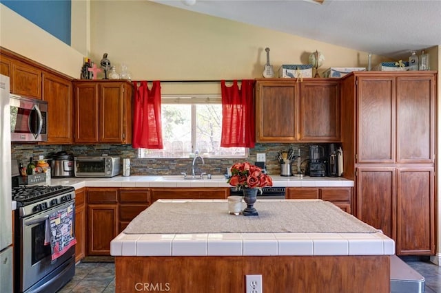 2049 Spy Glass Ct, Merced, CA 95340 - photo 12