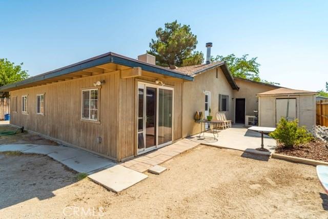 43335 Echard Ave, Lancaster, CA 93536 - photo 21