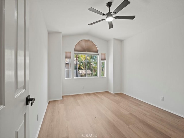 22325 Mandarin Ln, Saugus, CA 91390 - photo 23