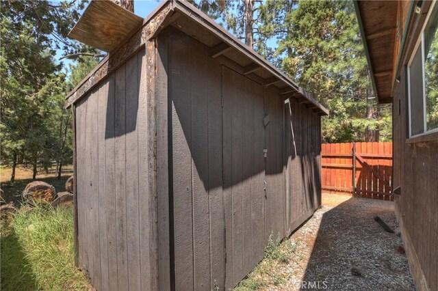 619 Elysian Blvd, Big Bear City, CA 92314 - photo 22