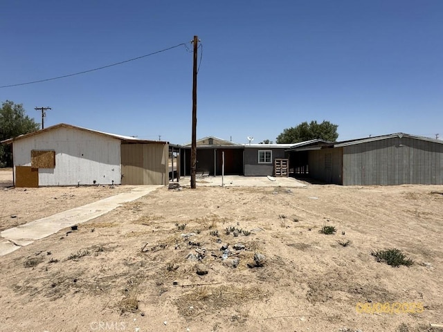 46123 Fairview Rd, Newberry Springs, CA 92365 - photo 6