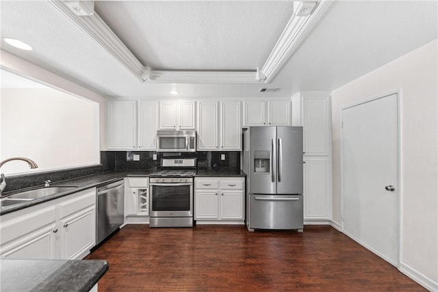 2230 Indigo Hills Dr Unit 4, Corona, CA 92879 - photo 8