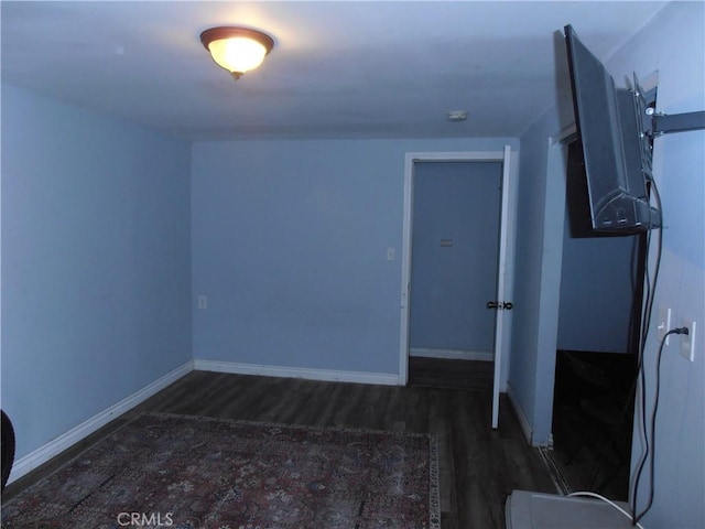 7518 Beckford Ave, Reseda, CA 91335 - photo 9