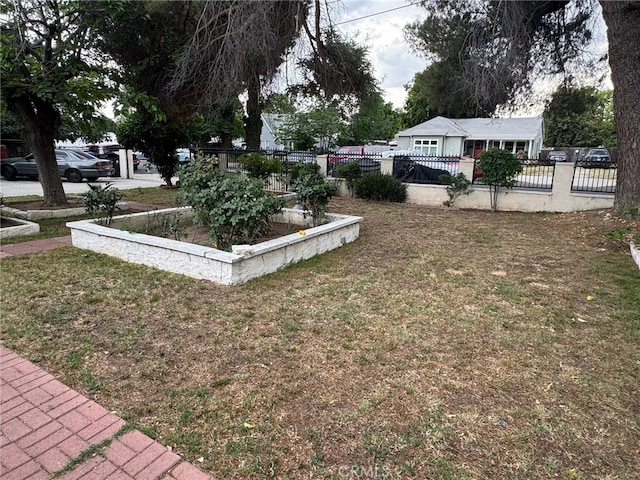 7518 Beckford Ave, Reseda, CA 91335 - photo 2