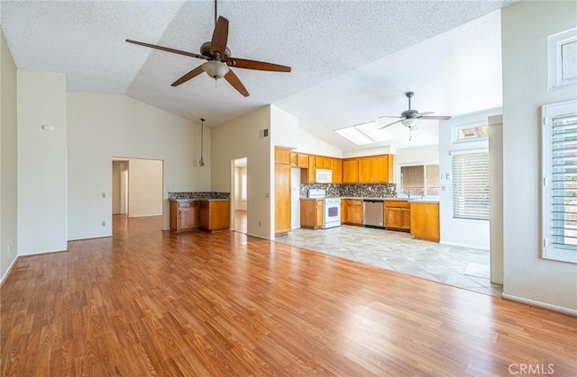 7156 Stanhope Ln, Riverside, CA 92506 - photo 17