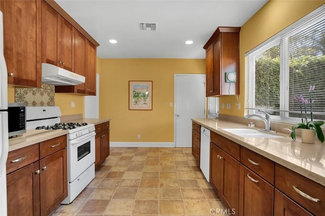 18203 Arminta St, Reseda, CA 91335 - photo 11