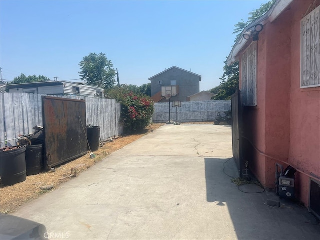 1824 E 109th St, Los Angeles, CA 90059 - photo 4