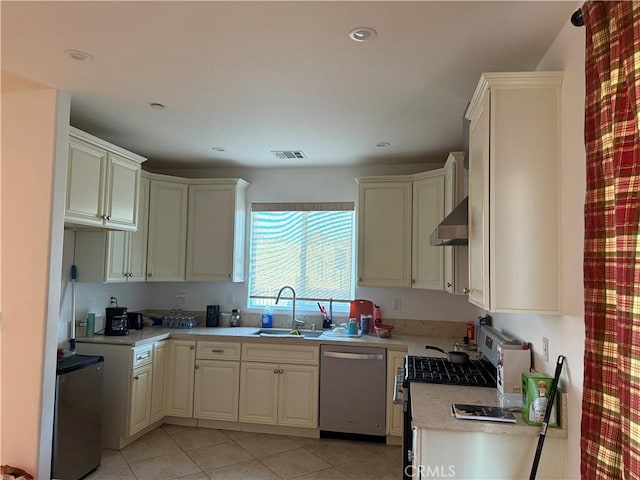 10845 Vinedale St, Sun Valley, CA 91352 - photo 2