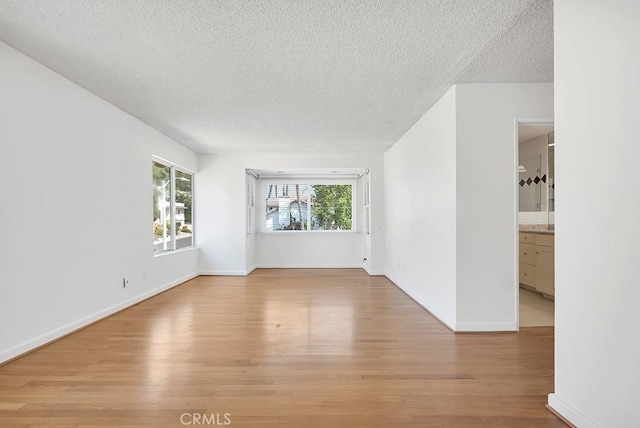 22210 Miston Dr, Woodland Hills, CA 91364 - photo 17