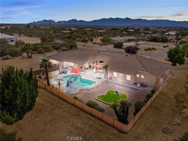 8289 Alta Mesa Rd, Oak Hills, CA 92344 - photo 4