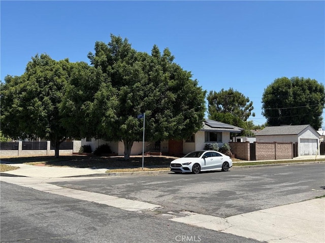 10330 Columbus Ave, San Fernando, CA 91345 - photo 2