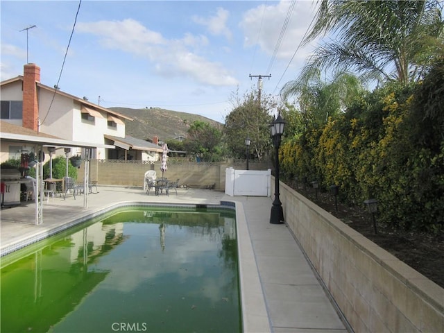 3636 Mapleleaf Dr, Riverside, CA 92503 - photo 10