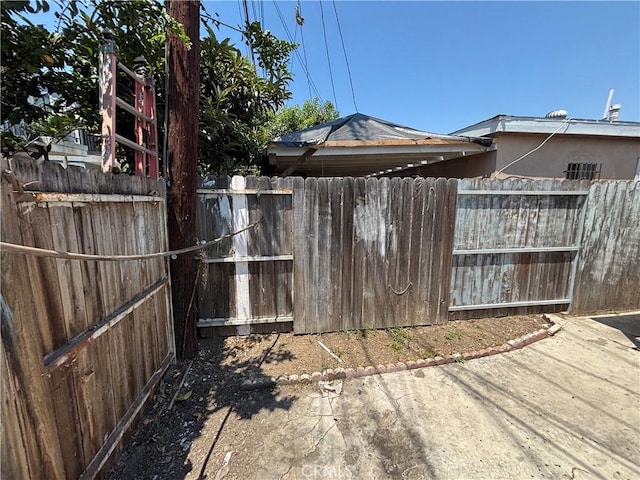 22429 Ibex Ave, Hawaiian Gardens, CA 90716 - photo 25