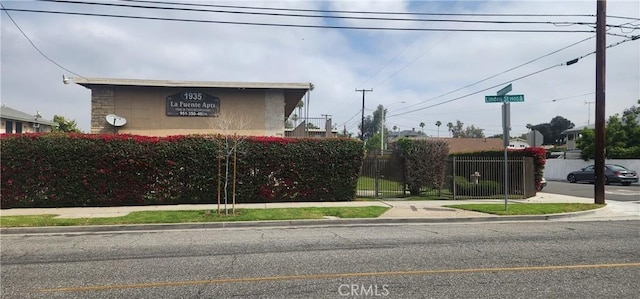 1935 W Linden St, Riverside, CA 92507 - photo 3