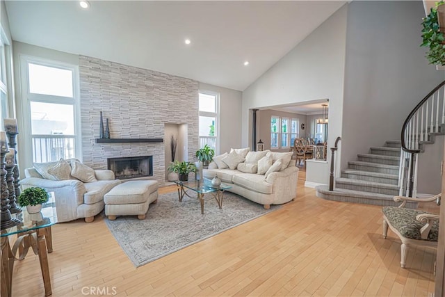 23678 White Oak Ct, Newhall, CA 91321 - photo 3