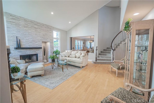 23678 White Oak Ct, Newhall, CA 91321 - photo 4