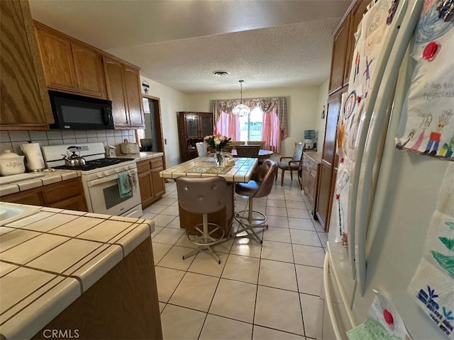 38514 Carolside Ave, Palmdale, CA 93550 - photo 7