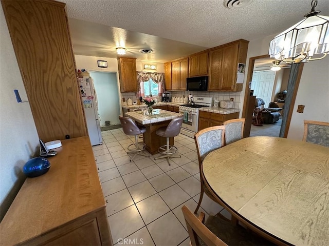 38514 Carolside Ave, Palmdale, CA 93550 - photo 5