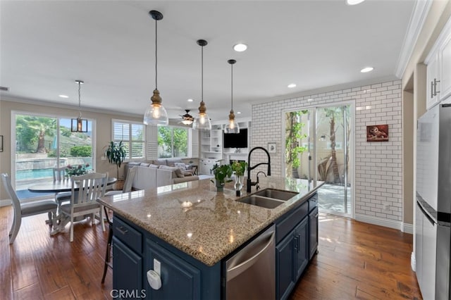 15520 Megan Dr, Canyon Country, CA 91387 - photo 23