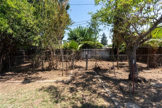 641 E 19th St, Merced, CA 95340 - photo 7