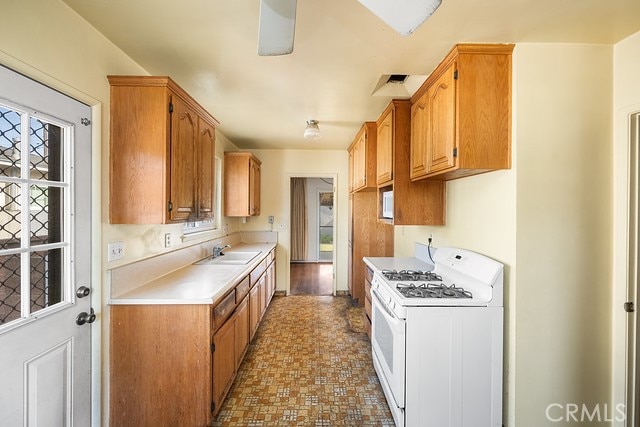736 W Orangethorpe Ave, Fullerton, CA 92832 - photo 13