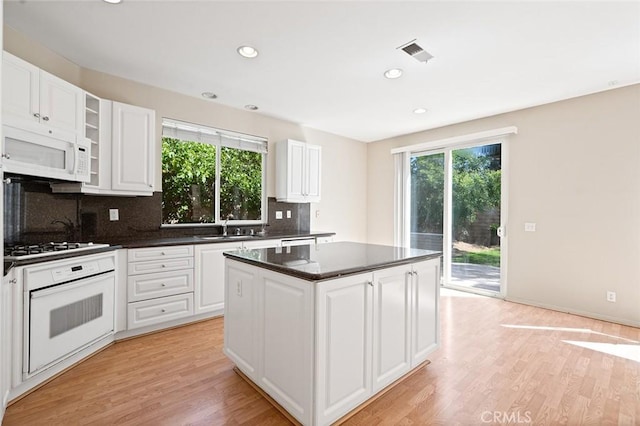 28301 Lobelia Ln, Valencia, CA 91354 - photo 17