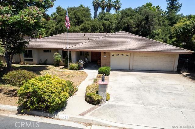 757 Mockingbird Cir, Escondido, CA 92025 - photo 2