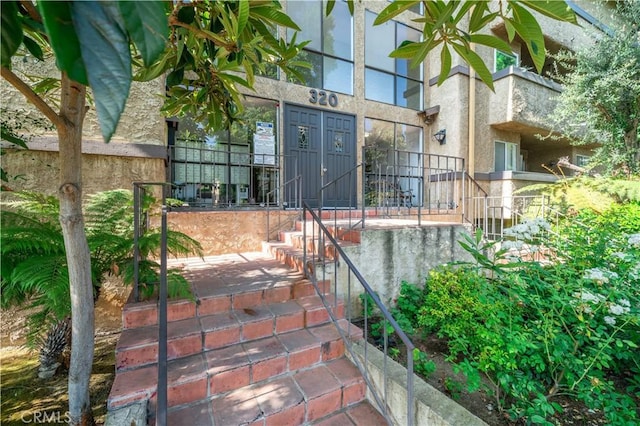 320 E Stocker St Unit 317, Glendale, CA 91207 - photo 2