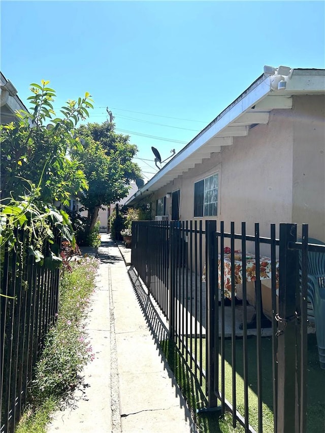 1813 Evergreen St, Santa Ana, CA 92707 - photo 3