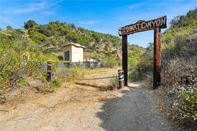 20219 Paradise Ln, Topanga, CA 90290 - photo 2